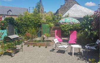 Awesome Home In Vieux-viel With 2 Bedrooms