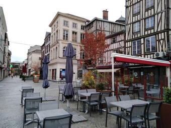 Apartamento Bureau+chambre Meubl�s C�t� Mairie,com�te, Centre Ville Ch�lons