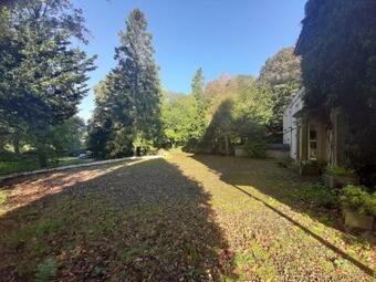 Lovelady Shield Hotel By Paym�n Club