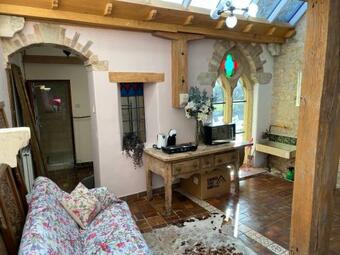 Hostal The Hideaway At The Old Barn