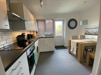 The Grove Extra Cosy 2 Bed Town House Station Location