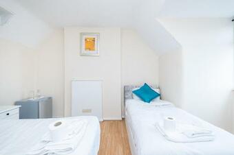 Apartamento Solid Rock Extended Stays Dagenham A13