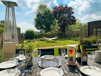 Long Sutton Villa Sleeps 13 With Pool