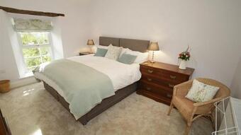 Lilac House, Overton Nr Port Eynon