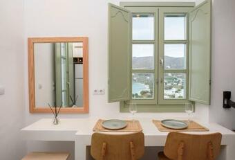 Apartamento Theasis Suites