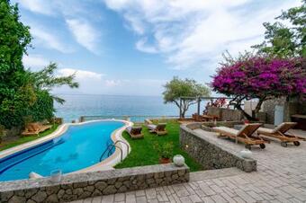 Villa Benele , Corfu