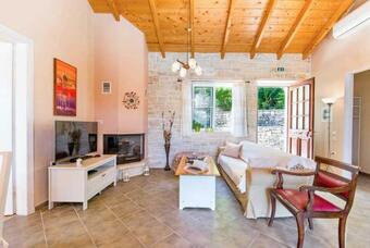 Villa Georgina's House