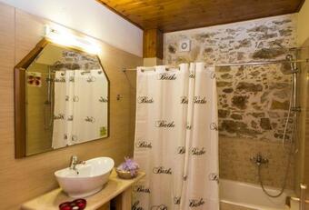 Villa With Pool, Ping Pong, Children's Area & Bbq!