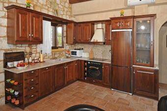 Villa Koutsoypia Stone House