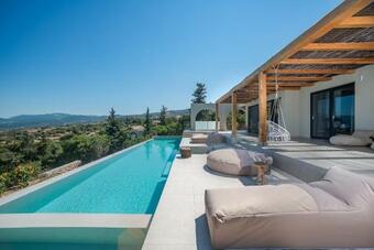 Uranos Di Gioia Villa With Magnificent Sea View And Infinity Pool 18x4m
