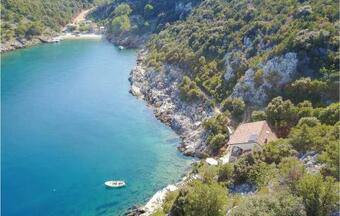 Two-bedroom Holiday Home In Zastrazisce