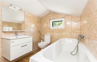 Holiday Home Umcani 06