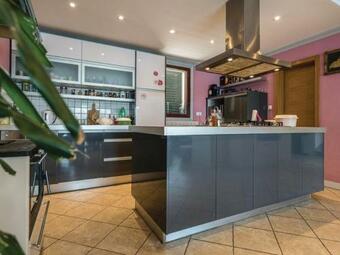 Cosy Holiday Home In Veliki Bro?anac With Swimming Pool