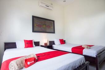 Hostal Reddoorz Syariah Near Ngade Lake