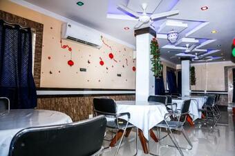 Oyo 31017 Hotel Nirmala