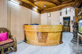 Oyo 35895 Hotel Ira Palace