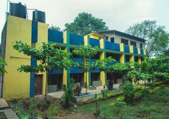 Hotel River Wood Residency