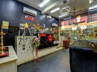 Hotel Oyo 73418 Ecr Residency And Service Apartment