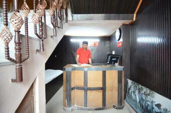 Oyo 30358 Hotel Asia Palace