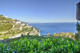Amalfi Villa Sleeps 4 Air Con Wifi