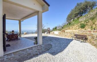 Beautiful Home In Laureana Cilento With Wifi And 3 Bedrooms