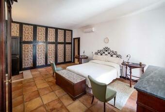 Lequile Villa Sleeps 11 With Pool Air Con And Wifi