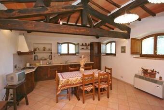 Monticchiello Apartment Sleeps 5