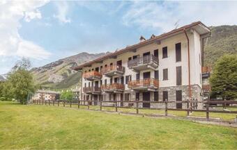 Beautiful Apartment In Morgex W/ Wifi And 2 Bedrooms