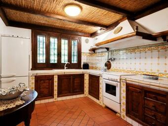 Welcoming Holiday Home In Pedara With Private Swimming Pool