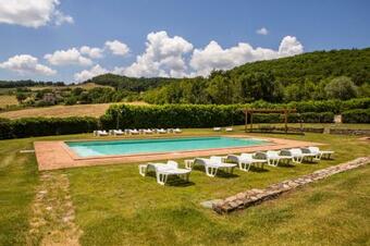 Quadro Villa Sleeps 14 With Pool