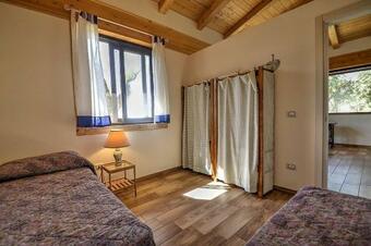 San Carlo Villa Sleeps 6 Wifi