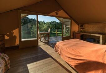 Glamping In Toscana, Luxury Tents In Agriturismo Biologico
