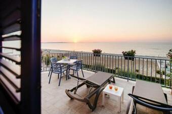 Apartments Venetico Marina - Isi01102h-syc