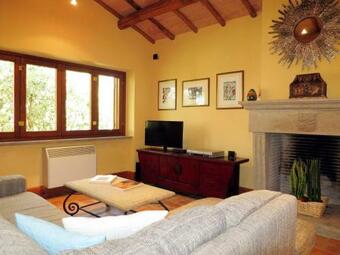 Villa Locazione Turistica Casal Di Yuri - Lvc120