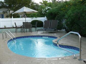 Hostal Addison Lee Cayman Villa