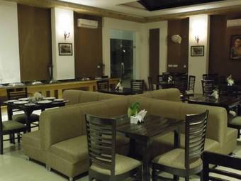 Hotel Corbett Tusker Trail