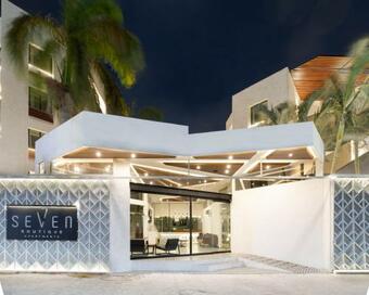 Seven Boutique Apartments Cancún