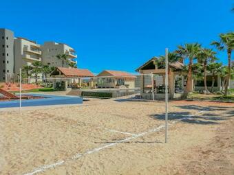 Apartamento Cozy Condo With Beach & Pool Access