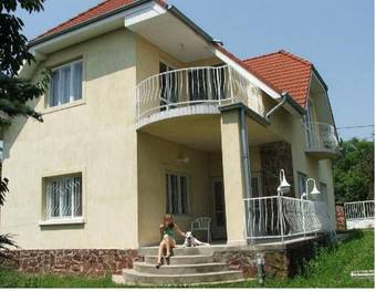 Anna Villa
