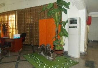 Hostal Room In Lodge - Francines Place Hotel