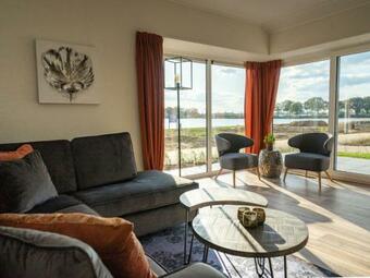 Holiday Home Resort De Kraaijenbergse Plassen-4