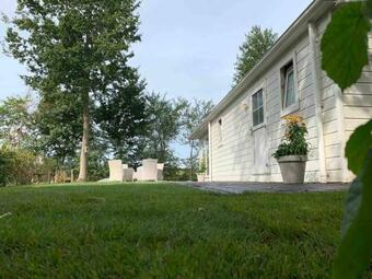 Enjoyin Luxury Chalet With Swimming Pool