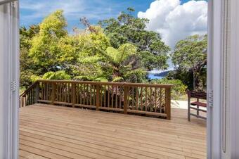 Rustic Reset Off The Grid - Matheson Bay Holiday Home