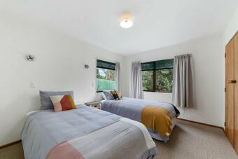 Heperi Haven - Waikanae Beach Holiday Home