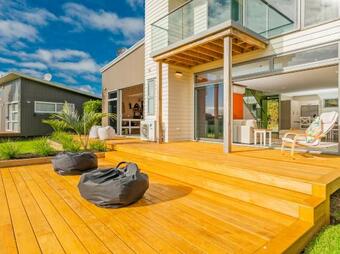 A Slice Of Summer - Whangapoua Holiday Home