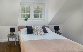 Beautiful Home In Srokowo With Wifi And 6 Bedrooms