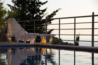 Acquaterra Villas