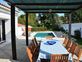 Villa Aberta Fofa - Spacious 5 Bedroom Villa - Situated In Portuguese Countryside 40 Km From Lisbon