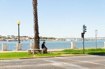 Seixal Bay Apartments
