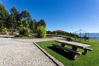 Luxury Spacious Farmhouse With Great Land Viewa